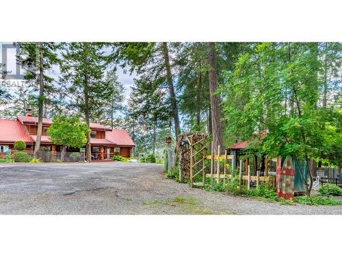 1958 Rykerts Road, Lister, BC - Outdoor