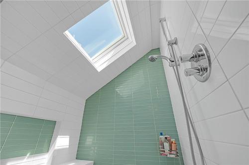 382 Lodor Street, Ancaster, ON - Indoor Photo Showing Bathroom