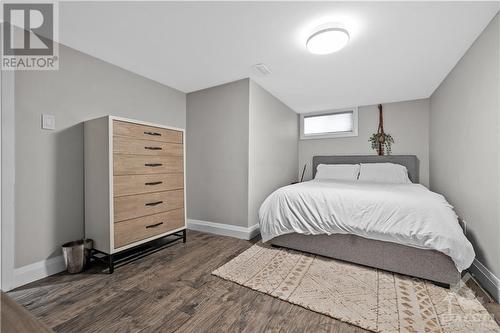 2215 Melfort Street, Ottawa, ON - Indoor Photo Showing Bedroom