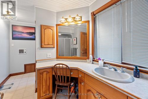 72797 Ravine Drive, Bluewater (Zurich), ON - Indoor Photo Showing Bathroom