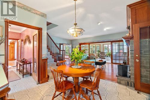 72797 Ravine Drive, Bluewater (Zurich), ON - Indoor Photo Showing Dining Room