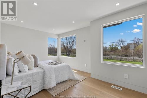 1252 Shoreline, Lakeshore, ON - Indoor Photo Showing Other Room