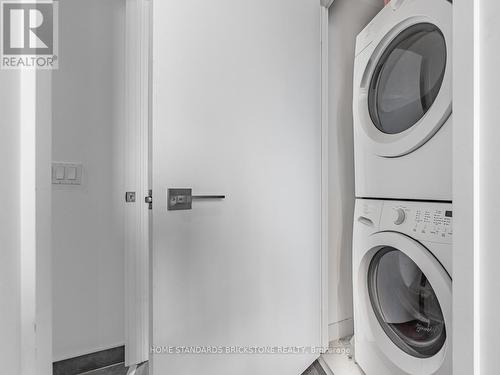 1510 - 20 Minowan Miikan Lane, Toronto, ON - Indoor Photo Showing Laundry Room