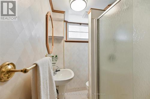 50 Silverhill Drive, Toronto, ON - Indoor Photo Showing Bathroom