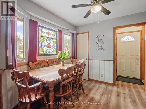 962 Parkdale Avenue, Fort Erie, ON - Indoor Photo Showing Dining Room