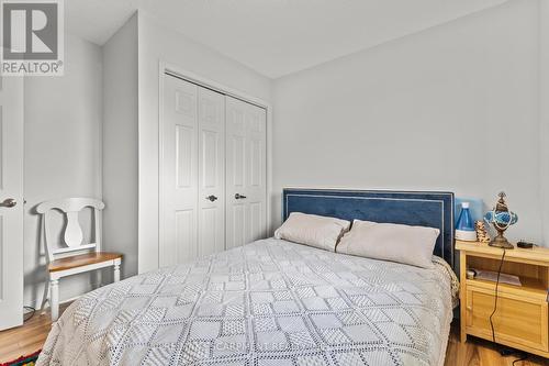 7720 Yvette Crescent, Niagara Falls, ON - Indoor Photo Showing Bedroom