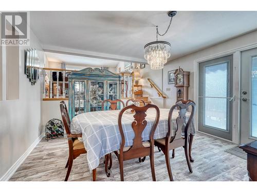 125 Corry Place, Penticton, BC - Indoor Photo Showing Dining Room