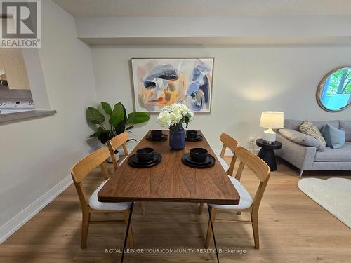 816 Grandview Way, Toronto, ON - Indoor Photo Showing Dining Room