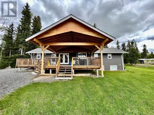 6284 Macabar Road, 100 Mile House, BC - Outdoor With Deck Patio Veranda