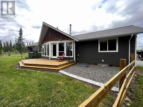 6284 Macabar Road, 100 Mile House, BC - Outdoor With Deck Patio Veranda With Exterior