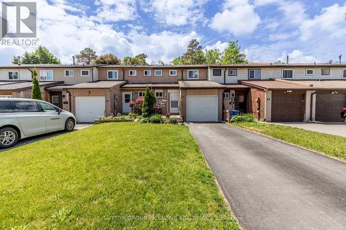 12 Chaucer Crescent, Barrie, ON - Outdoor With Facade