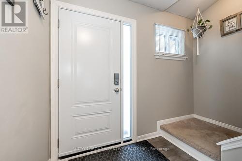 12 Chaucer Crescent, Barrie, ON - Indoor Photo Showing Other Room