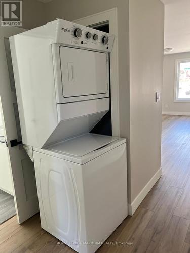 47 Rockcliffe Boulevard W, Toronto, ON - Indoor Photo Showing Laundry Room