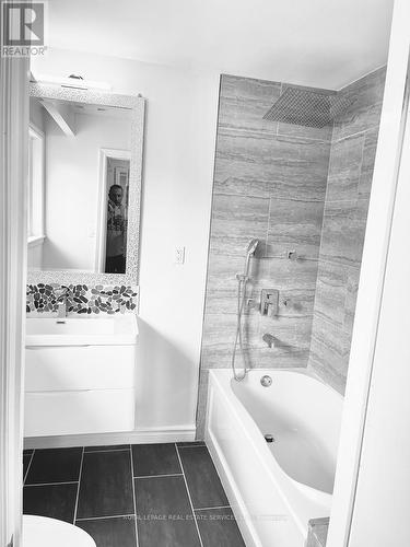 Upper - 1186 Chada Avenue, Mississauga, ON - Indoor Photo Showing Bathroom
