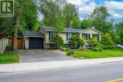 300 Townsend Avenue, Burlington, ON - Outdoor With Facade