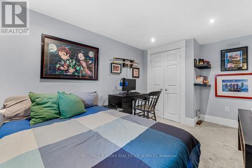 300 Townsend Avenue, Burlington, ON - Indoor Photo Showing Bedroom