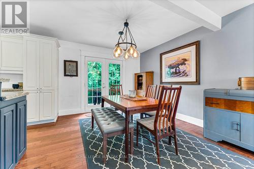 300 Townsend Avenue, Burlington, ON - Indoor Photo Showing Dining Room