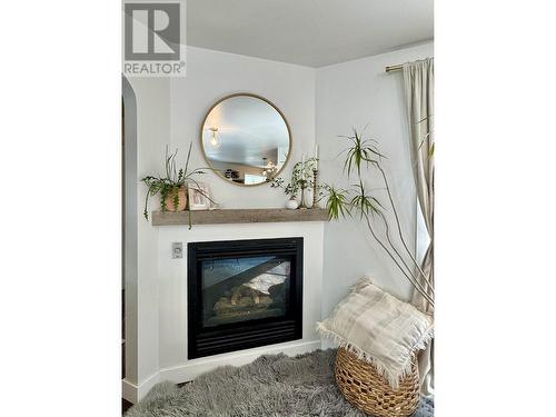 5 Windmill Crescent, Williams Lake, BC - Indoor Photo Showing Living Room With Fireplace