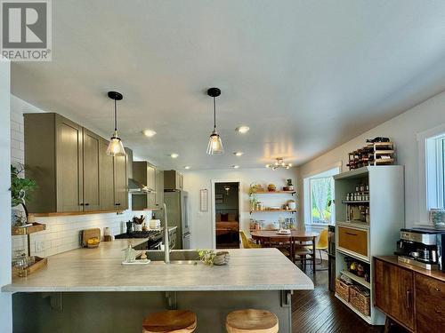 5 Windmill Crescent, Williams Lake, BC - Indoor Photo Showing Kitchen With Double Sink With Upgraded Kitchen