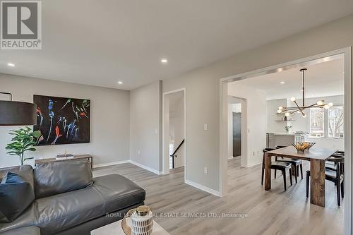 2320 Strawfield Court, Oakville, ON - Indoor Photo Showing Other Room