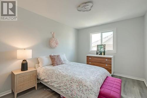 2320 Strawfield Court, Oakville, ON - Indoor Photo Showing Bedroom