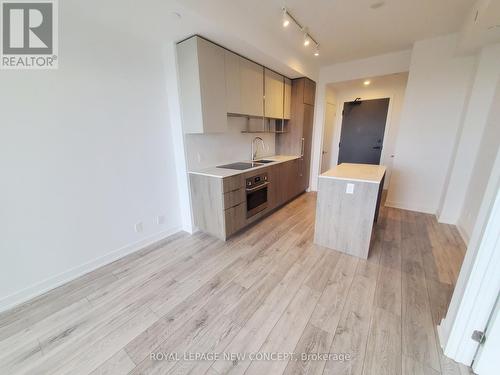 1209 - 15 Holmes Avenue, Toronto, ON - Indoor Photo Showing Kitchen