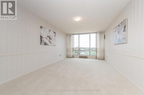 801 - 2180 Marine Drive, Oakville, ON - Indoor Photo Showing Other Room