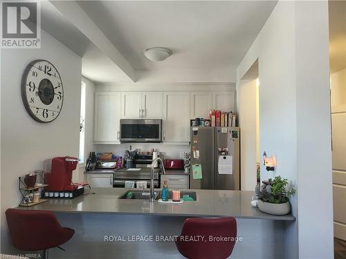 54 - 575 Woodward Avenue, Hamilton, ON - Indoor Photo Showing Kitchen