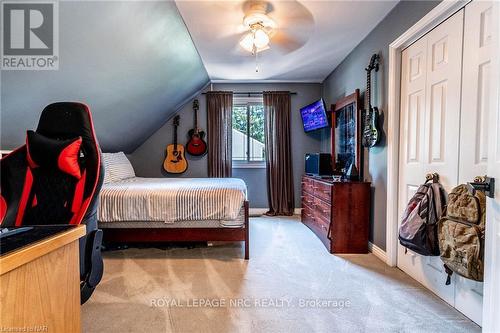 9 Hilda Street, Welland, ON - Indoor Photo Showing Bedroom