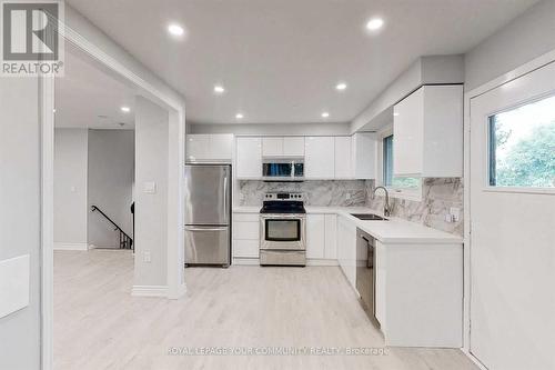 19 Carol Road, Barrie, ON - Indoor Photo Showing Kitchen With Stainless Steel Kitchen