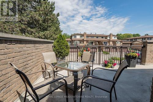 6 - 460 Beechwood Place, Waterloo, ON - Outdoor