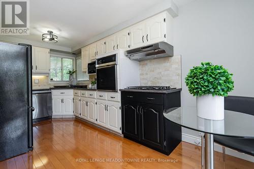 6 - 460 Beechwood Place, Waterloo, ON - Indoor Photo Showing Kitchen