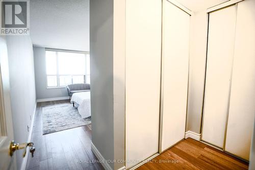 2009 - 100 Upper Madison Avenue, Toronto, ON - Indoor Photo Showing Other Room