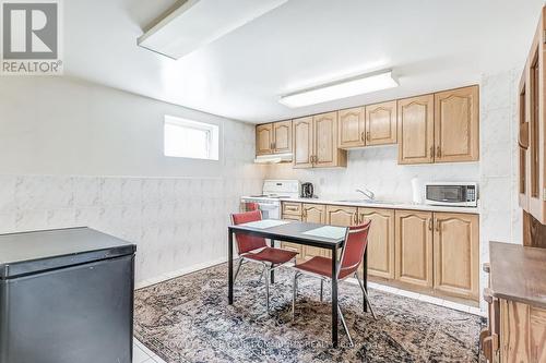 176 Mcgill Street, Mississauga, ON - Indoor Photo Showing Kitchen