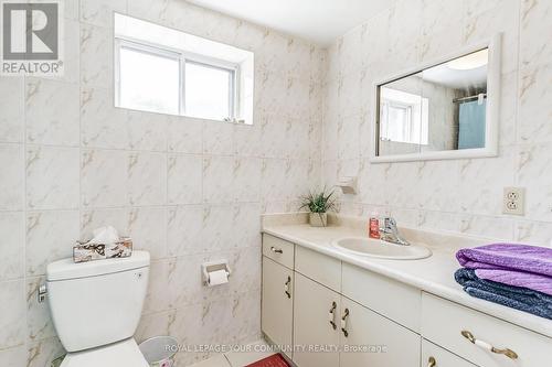176 Mcgill Street, Mississauga, ON - Indoor Photo Showing Bathroom