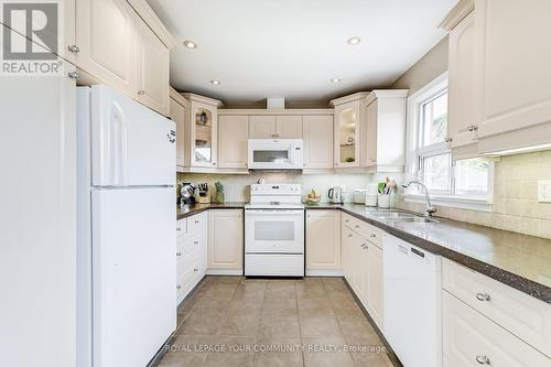 176 Mcgill Street, Mississauga, ON - Indoor Photo Showing Kitchen With Double Sink