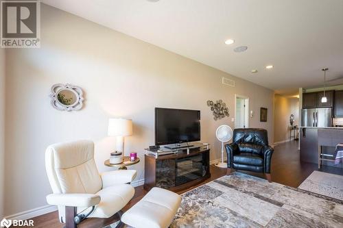 26 Hanover Court Unit# 14, Belleville, ON - Indoor Photo Showing Living Room