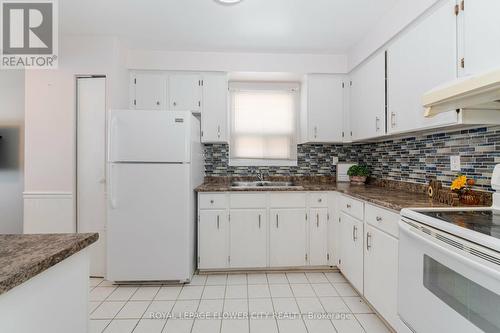 2452 Hemus Square, Mississauga, ON - Indoor Photo Showing Kitchen With Double Sink
