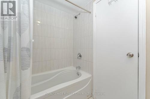 2452 Hemus Square, Mississauga, ON - Indoor Photo Showing Bathroom