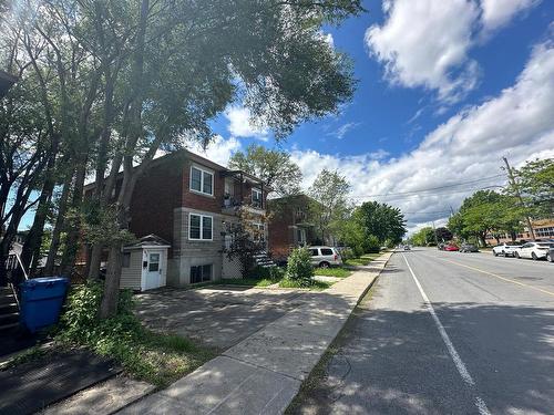 Street - 1860  - 1864 Rue Brébeuf, Longueuil (Le Vieux-Longueuil), QC - Outdoor