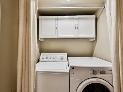 Powder room - 1939  - 1939A Rue Du Skieur, Sainte-Adèle, QC - Indoor Photo Showing Laundry Room