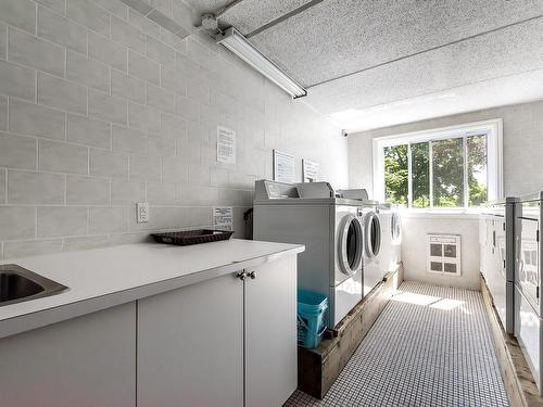 Laundry room - 412-350 Rue Querbes, Vaudreuil-Dorion, QC - Indoor Photo Showing Laundry Room