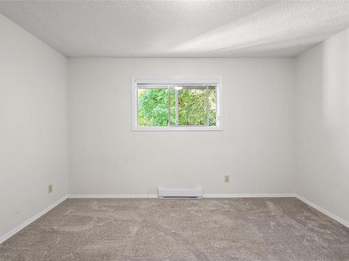 4352 Parkwood Terr, Saanich, BC - Indoor Photo Showing Other Room