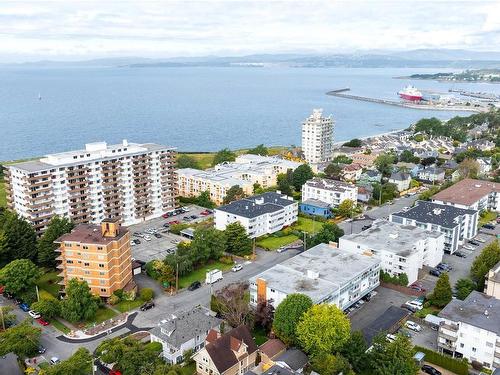 302-545 Rithet St, Victoria, BC - Outdoor With Body Of Water With View