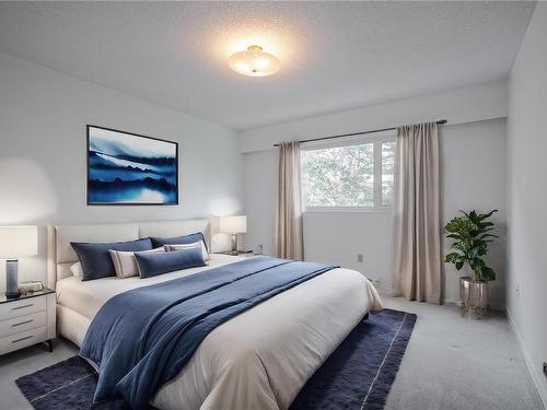 302-545 Rithet St, Victoria, BC - Indoor Photo Showing Bedroom