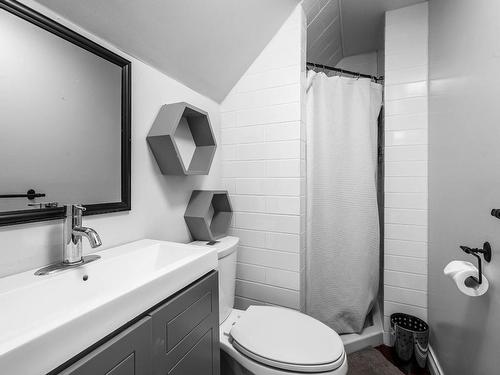 193 Seymour Street, Kamloops, BC - Indoor Photo Showing Bathroom