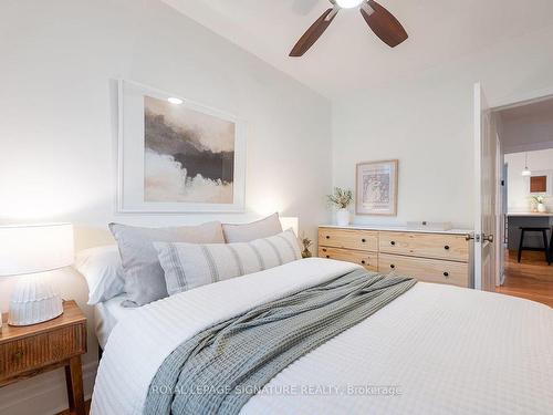 275 Queensdale Ave, Toronto, ON - Indoor Photo Showing Bedroom