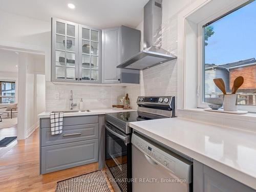 275 Queensdale Ave, Toronto, ON - Indoor Photo Showing Kitchen With Upgraded Kitchen