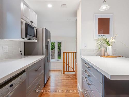 275 Queensdale Ave, Toronto, ON - Indoor Photo Showing Kitchen