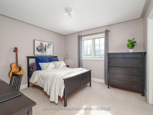 19 Lemsford Dr, Markham, ON - Indoor Photo Showing Bedroom